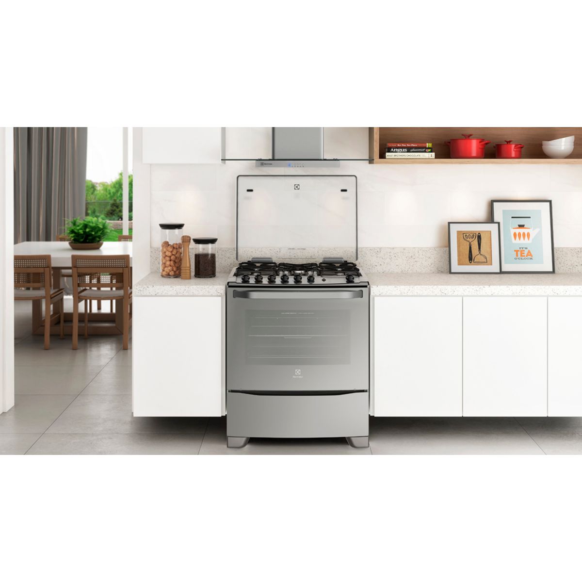 Range_76GSR_In_The_Kitchen_Electrolux_Spanish.jpg