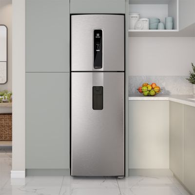 Refrigerator_IW46S_Environment_Square_Electrolux_Portuguese.jpg