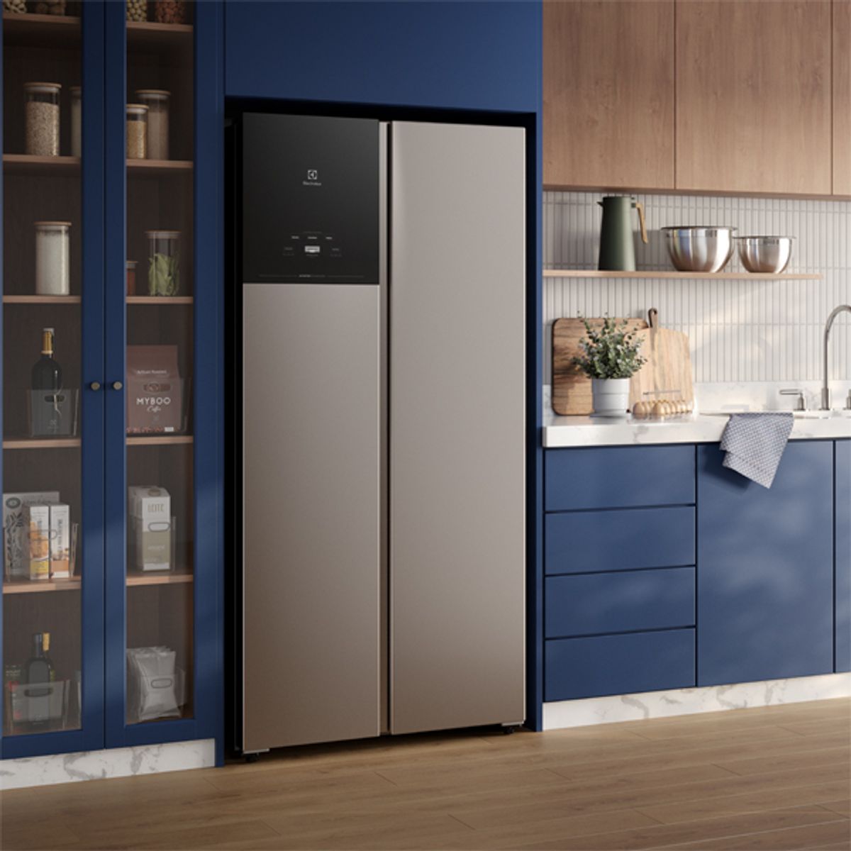 Refrigerator_ES40S_Environment_Square_Electrolux_Portuguese_600x600-600x600.raw