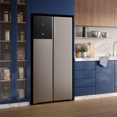 Refrigerator_ES40S_Environment_Square_Electrolux_Portuguese_600x600-600x600.raw