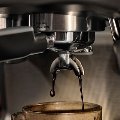 Maquina_Cafe_ECM90_Porta_Filtro_03_Electrolux_Spanish_-1000x1000.raw