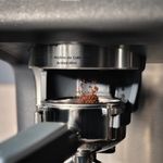 Maquina_Cafe_ECM90_Moedor_Electrolux_Spanish_-1000x1000.raw