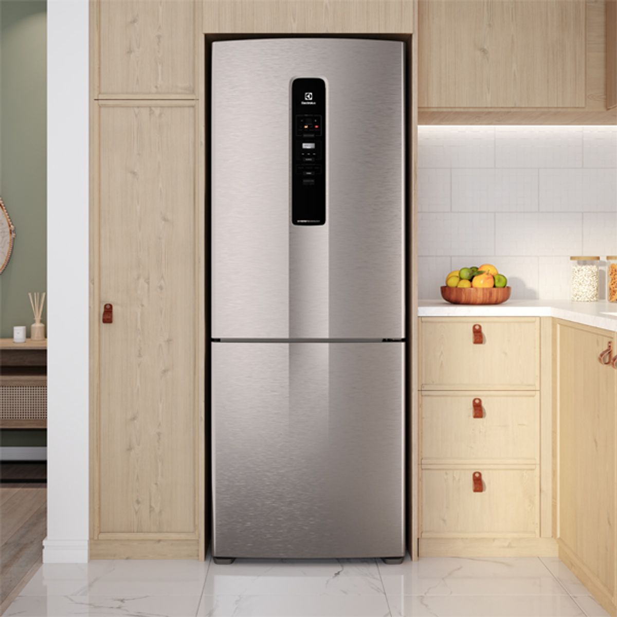 Refrigerator_IB7S_Environment_Square_Electrolux_Spanish_600x600-600x600.raw