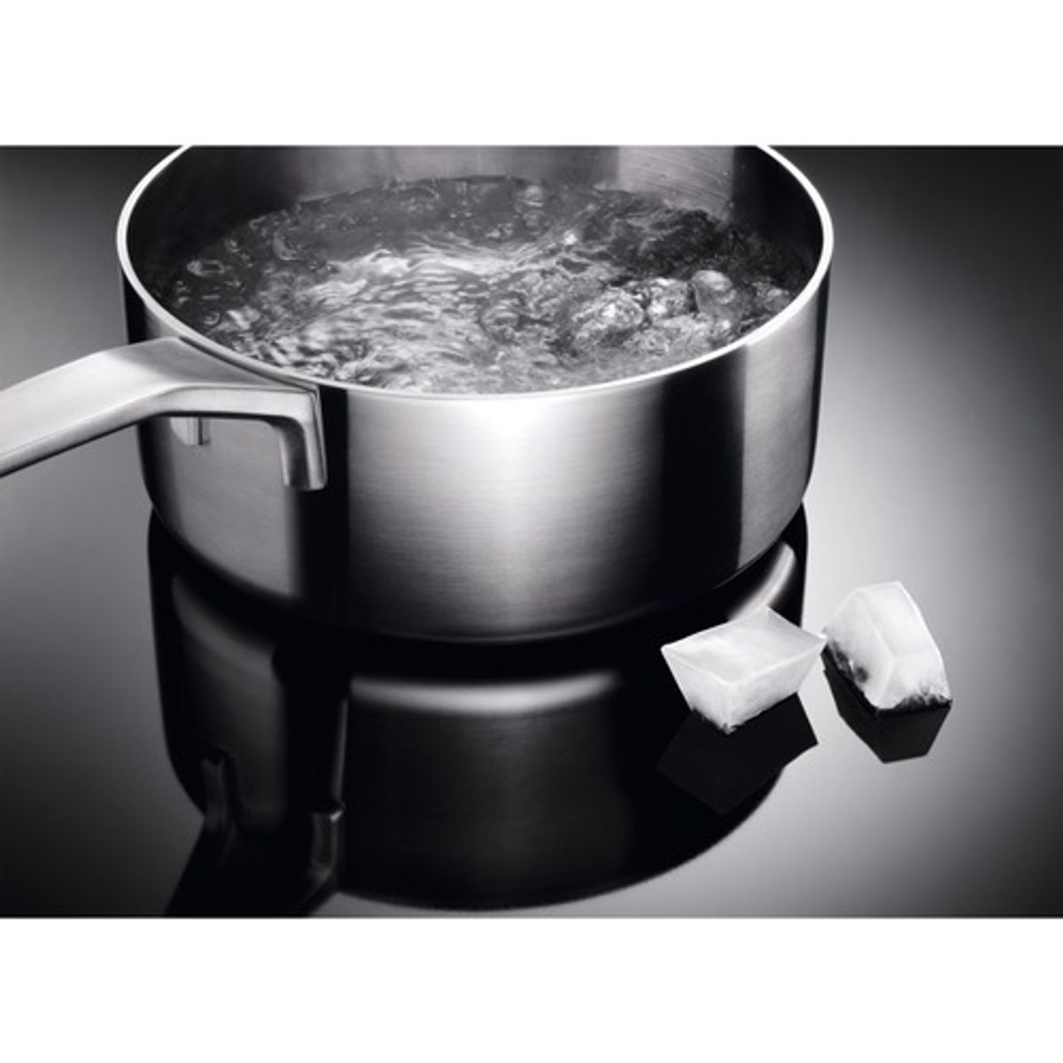 Cooktop_Induction_Safety_Electrolux_Spanish-500x500